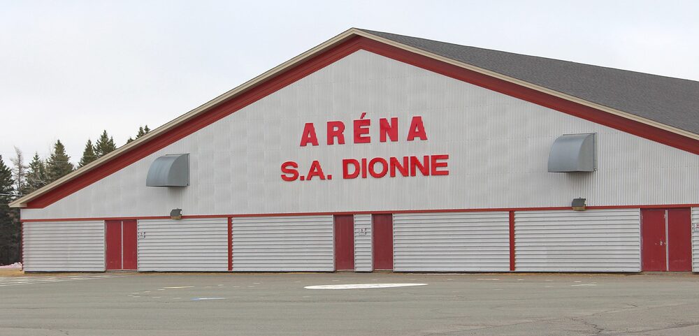Le 21 avril 2023, TracadieAréna du Complexe Rév. S.A. Dionne, situé rue Hall.Acadie Nouvelle: Bernard Haché